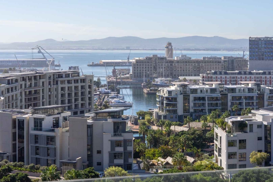 3 Bedroom Property for Sale in Green Point Western Cape